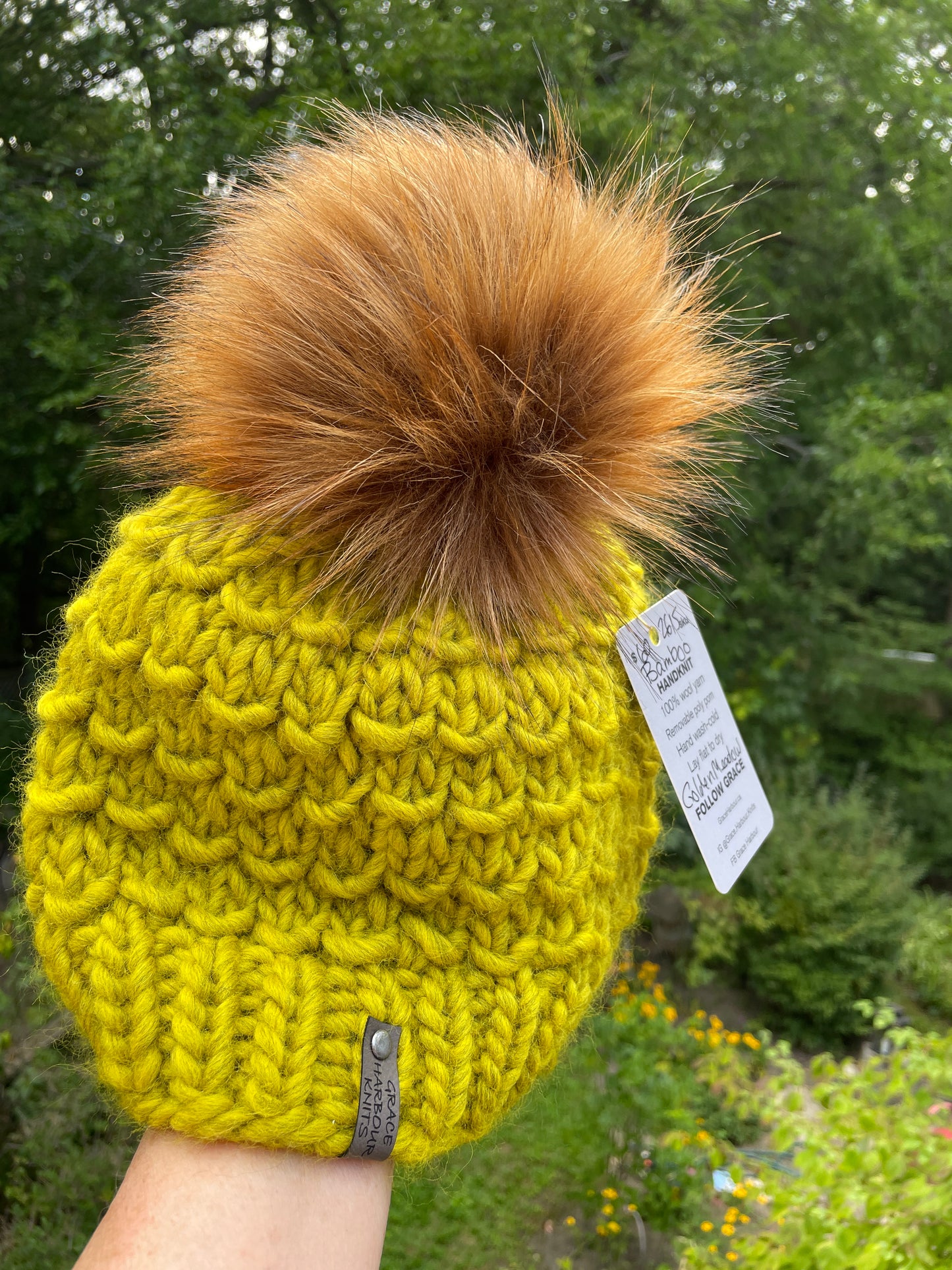 BAMBOO BEANIE IN GOLDEN MEADOW W GRIZZLY POM