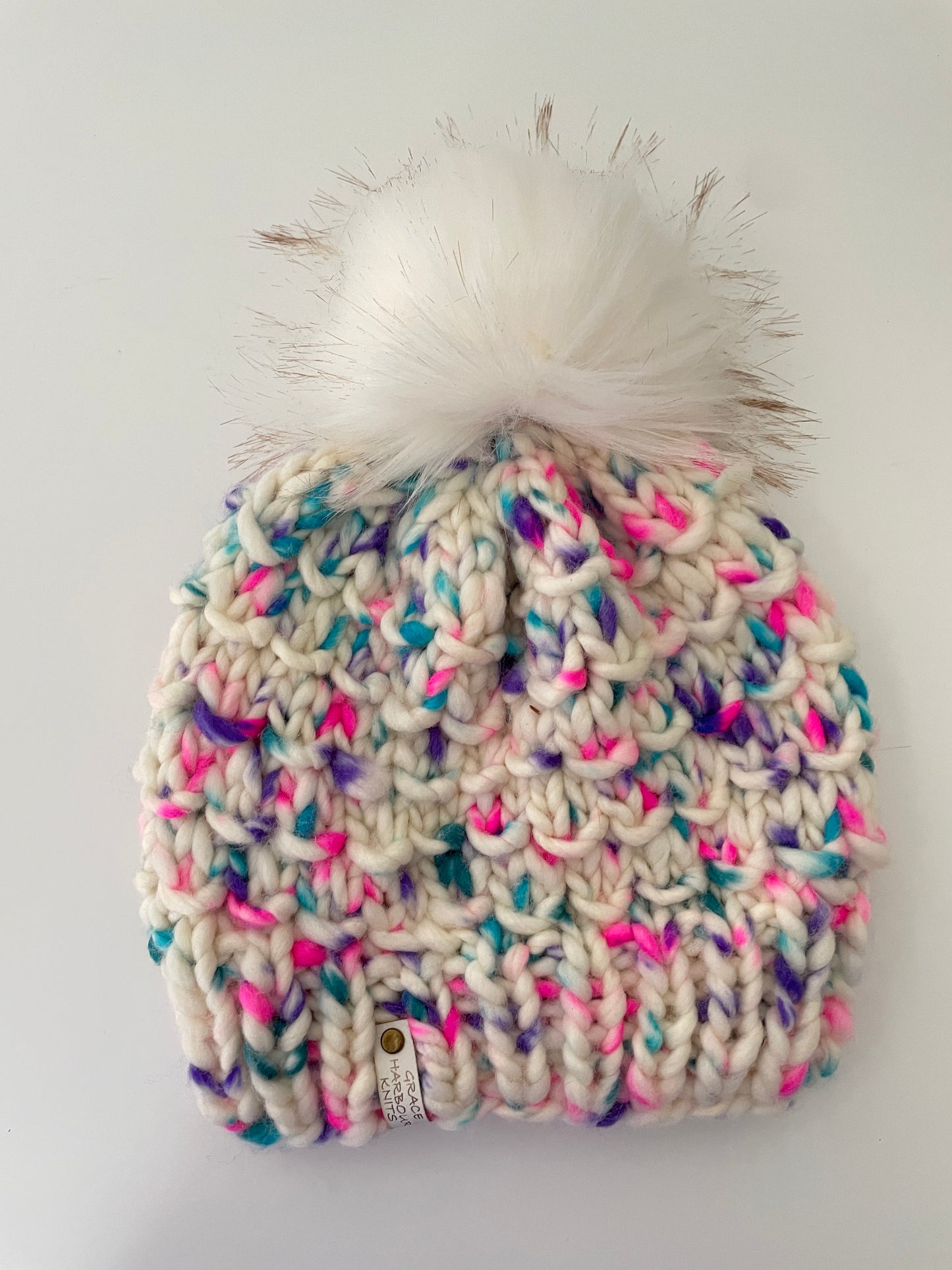 BAMBOO BEANIE IN CUPCAKE- WHITE POM