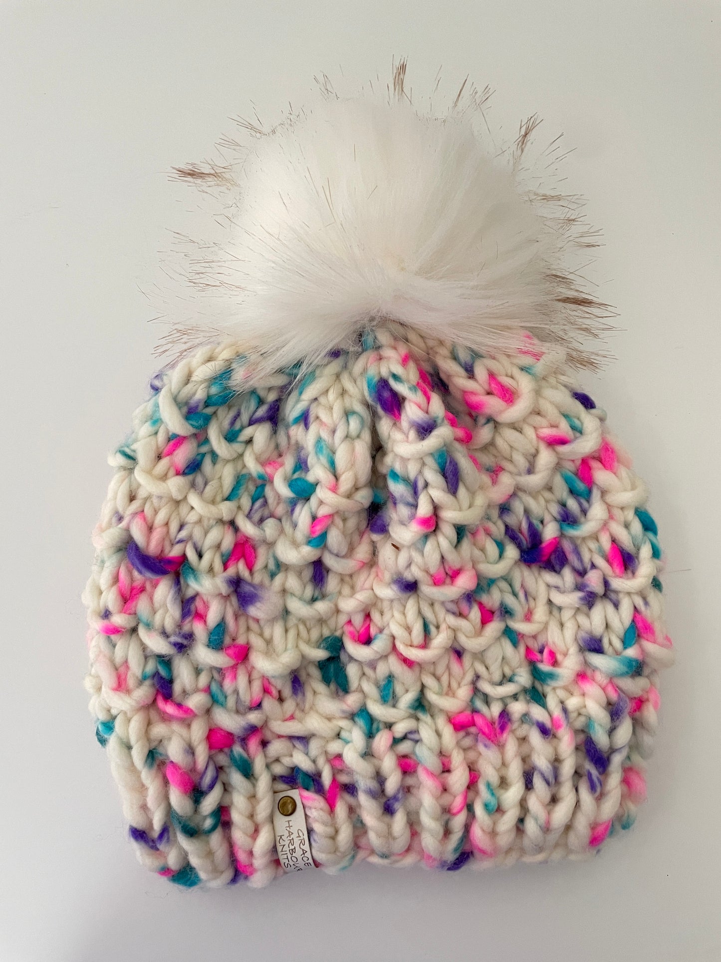 BAMBOO BEANIE IN CUPCAKE- WHITE POM