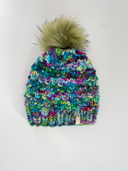 Bamboo Beanie in Mermaid Shoes, moss green pom