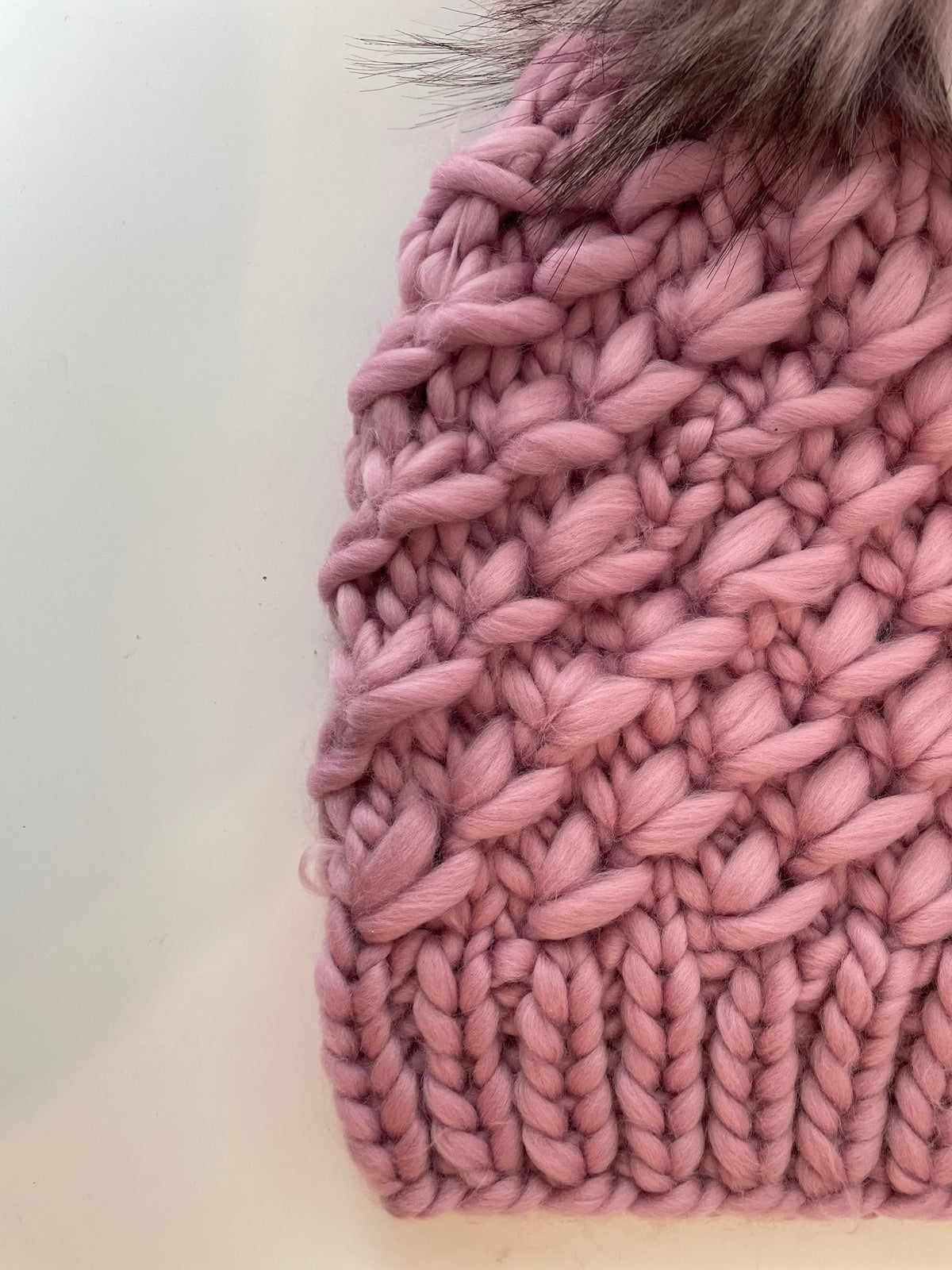 CRUSH BEANIE IN ORCHID WITH FAUX FUR LAVENDER POM POM
