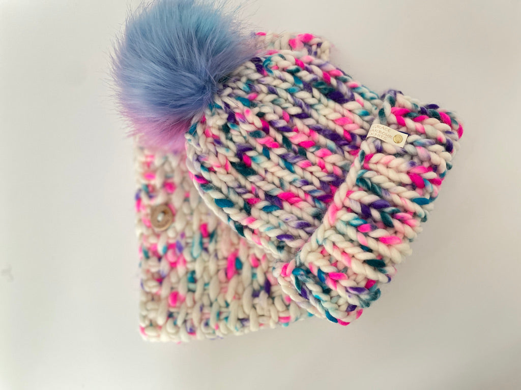 Heart's Content in Cupcake with Opal Pom