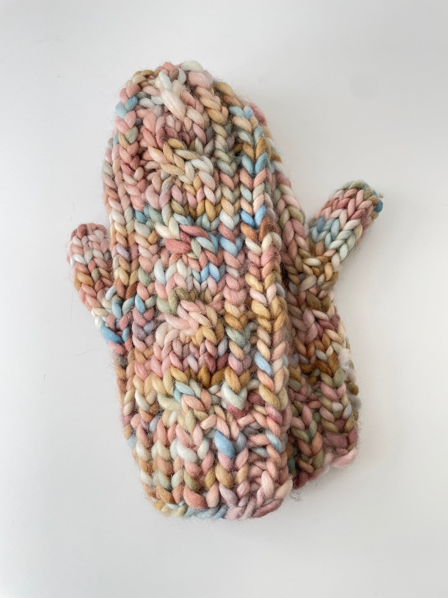 Grace Harbour's Cable Mitten pattern
