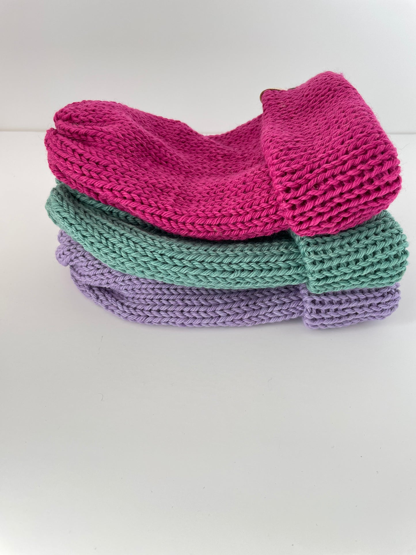 Em  Beanie FUCHSIA acrylic