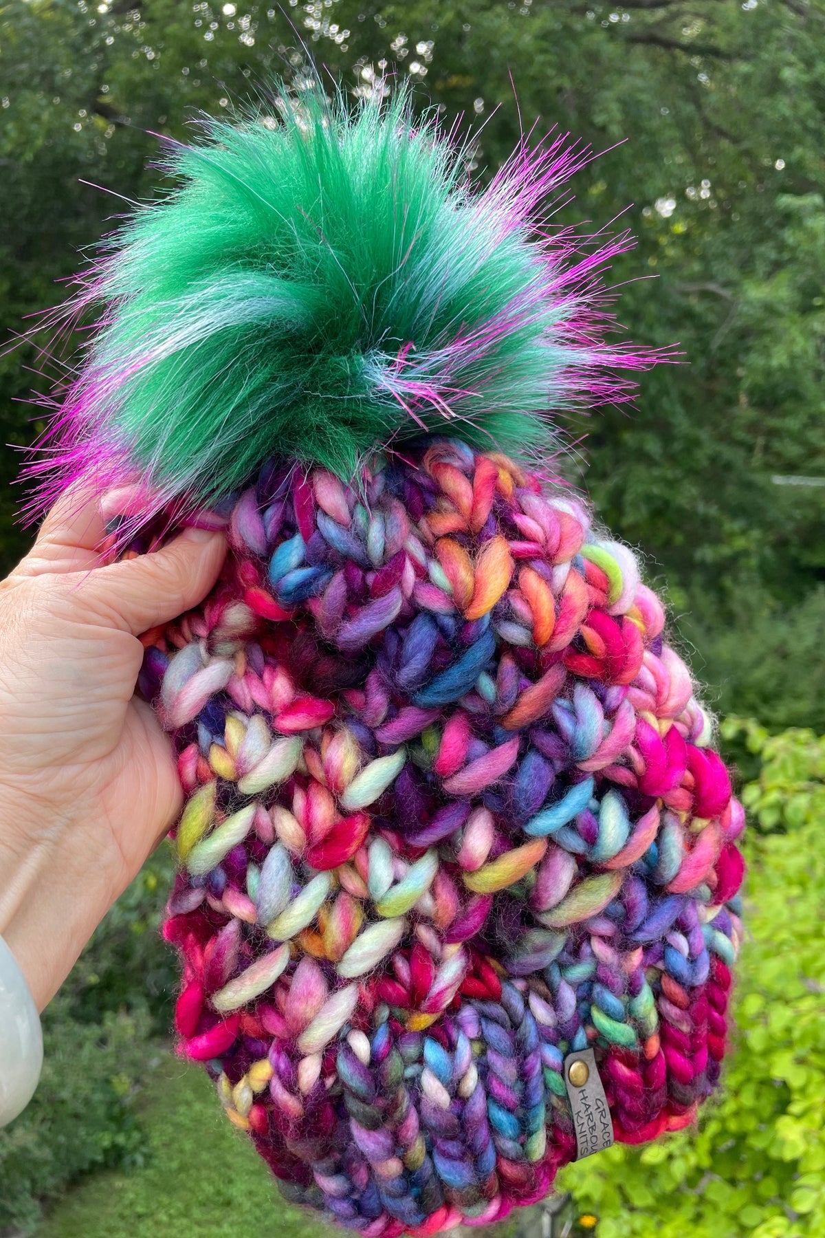 CRUSH BEANIE IN CABARET WITH FAUX FUR POM POM