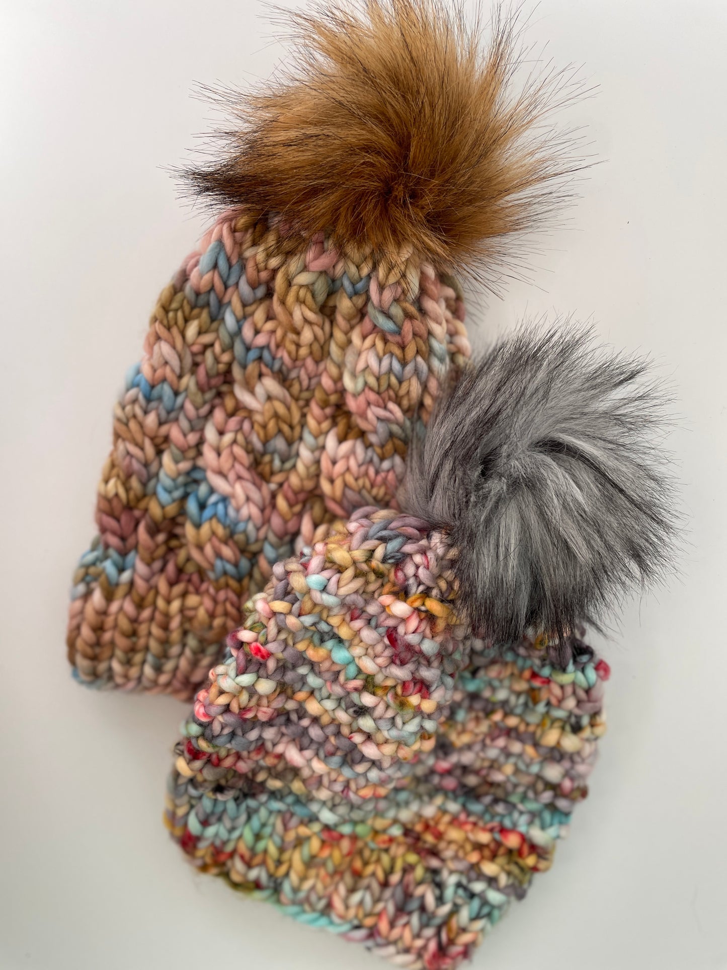 OUTER COVE BEANIE IN BANDIT WITH GREY-BLACK TIPPED POM