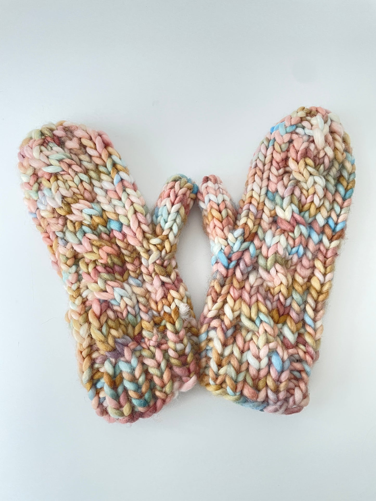 Grace Harbour's Cable Mitten pattern