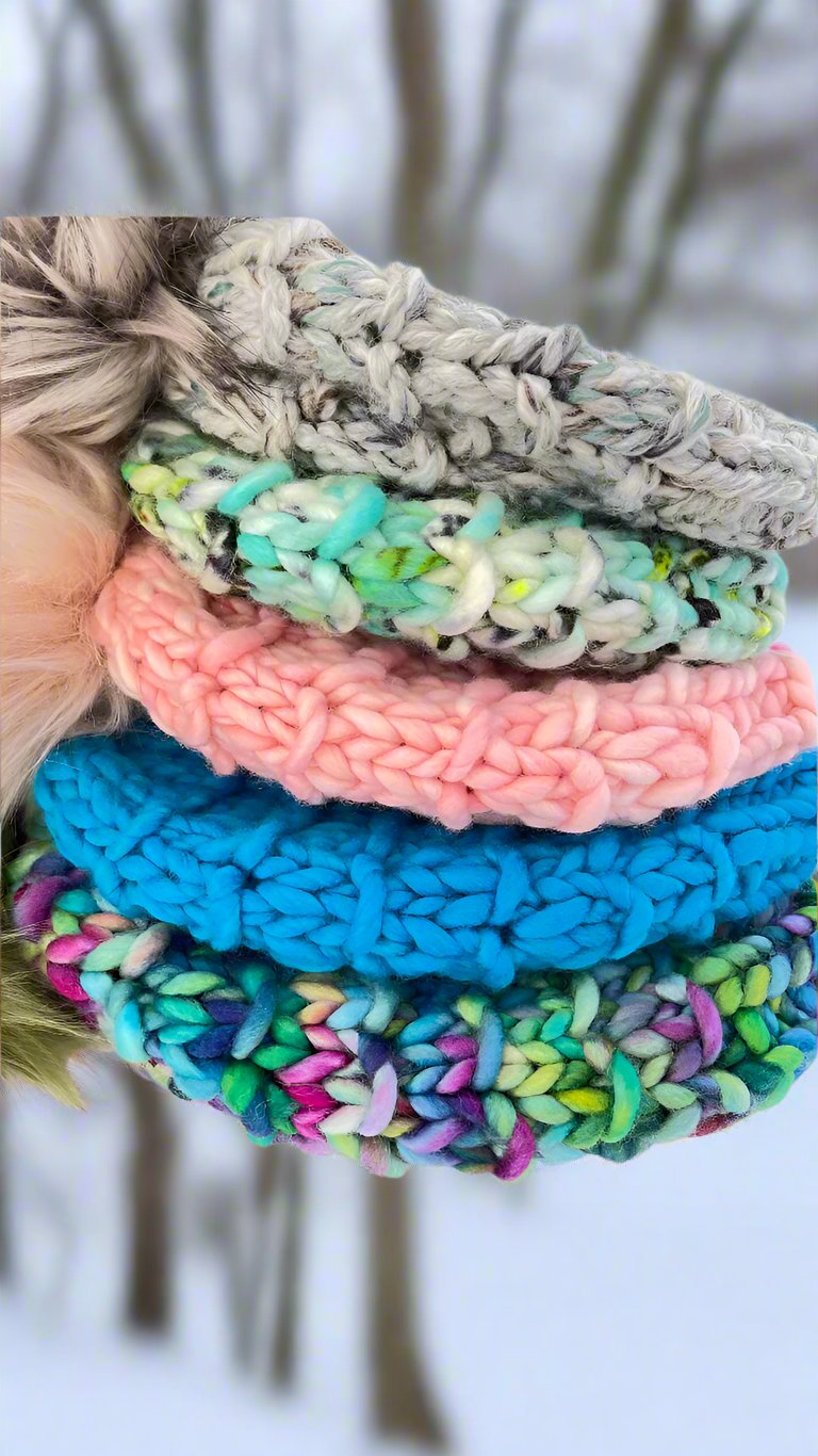 five different sized beanies in 5 different colours