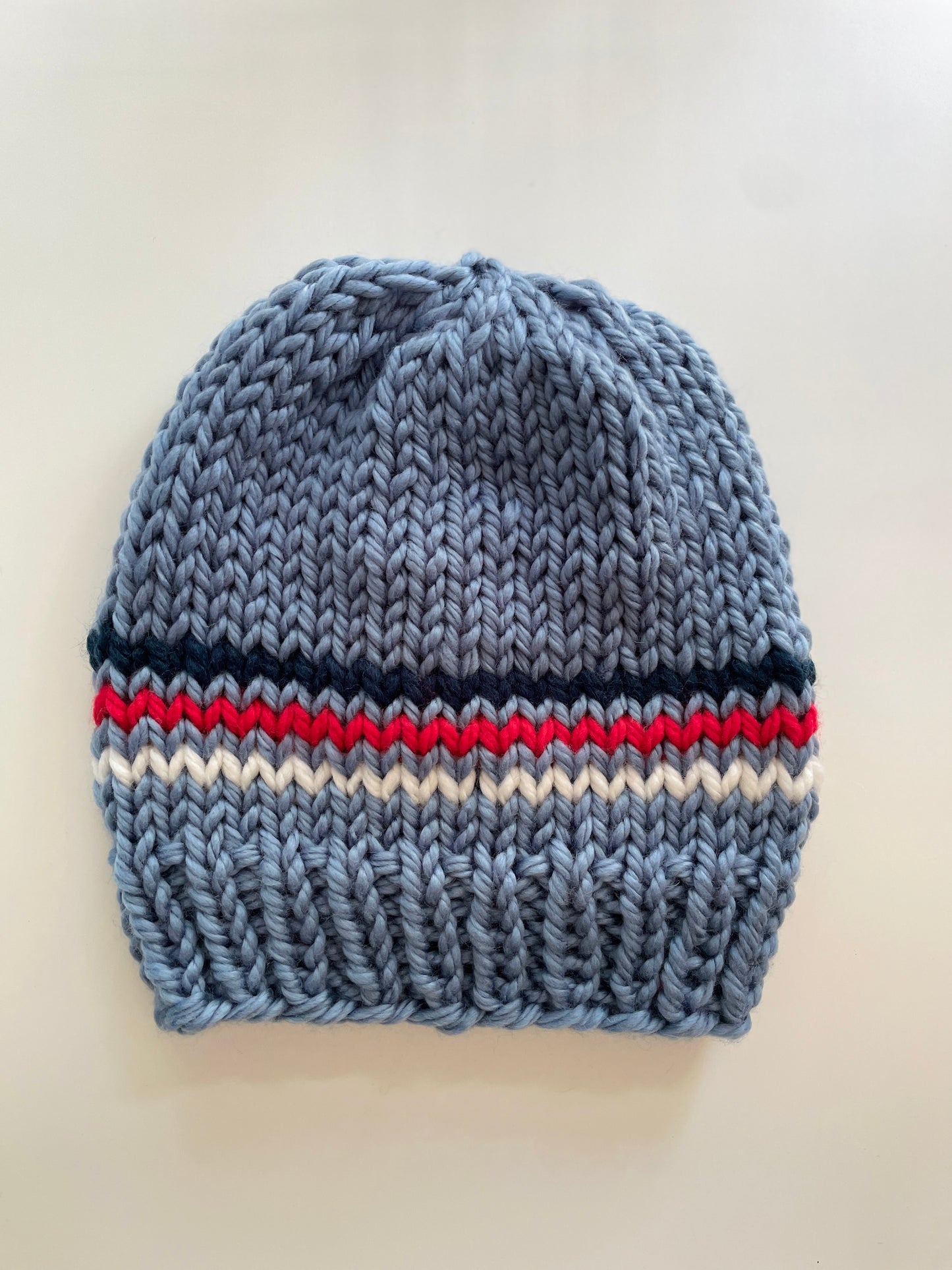 The TEAM SPIRIT Beanie in TORONTO BLUE JAYS COLOURS