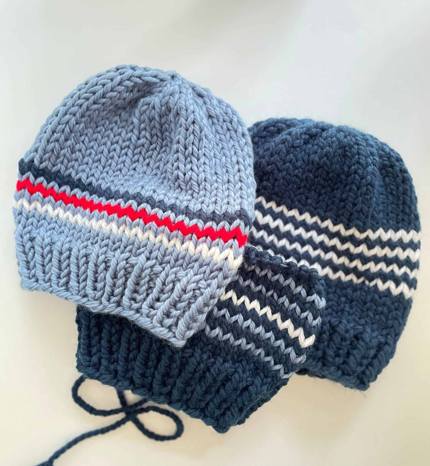 The TEAM SPIRIT Beanie in TORONTO MAPLE LEAFS COLOURS