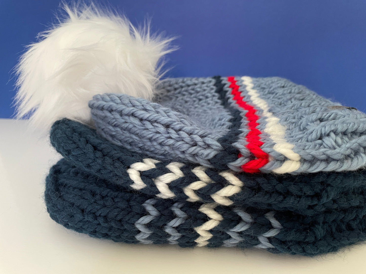 The TEAM SPIRIT Beanie in TORONTO BLUE JAYS COLOURS