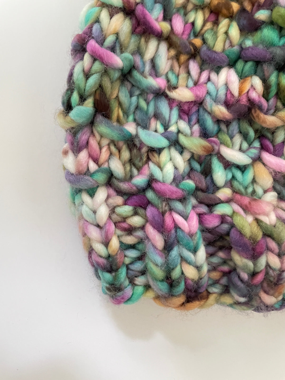 BAMBOO BEANIE IN CALLISTO, WITH ARCTIC BLUE FAUX FUR POM POM