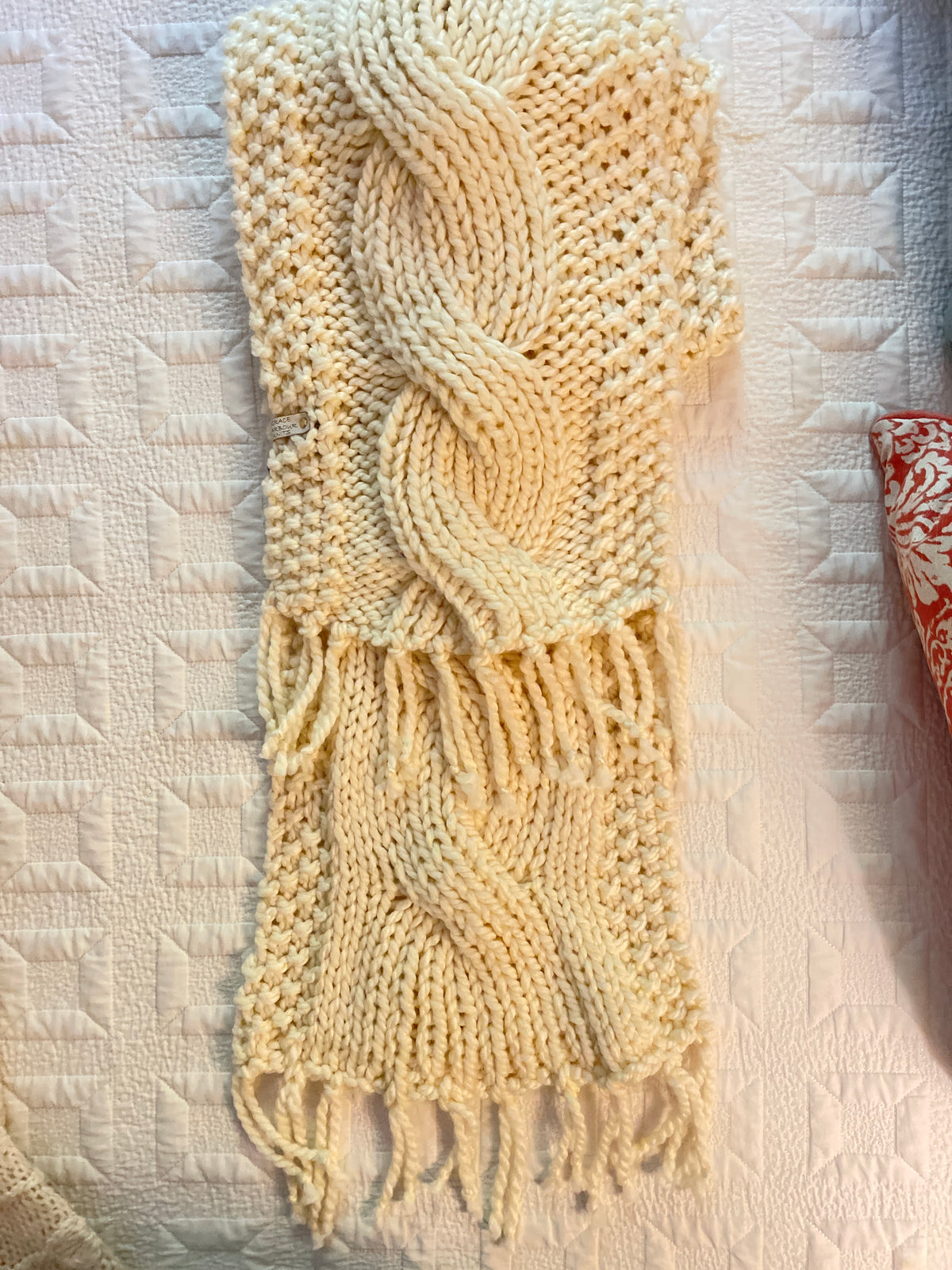 CLASSIC CABLE SCARF IN ARAN